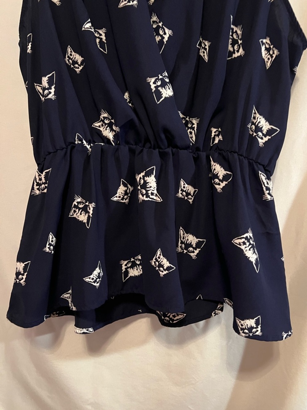 ModCloth Jessy B Cat Print Sleeveless Peplum Blouse size XL - Picture 4 of 10